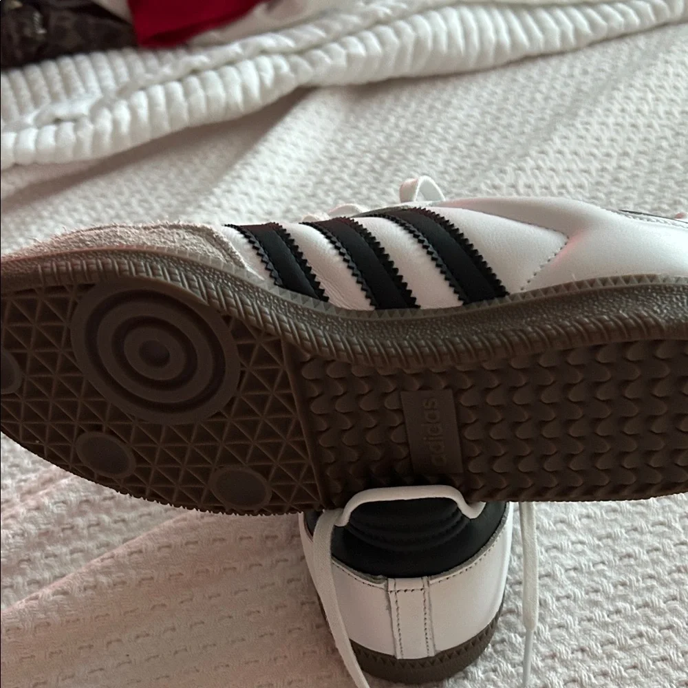 Adidas Classic Samba Sneakers - Picture 8 of 11